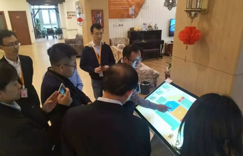 民政部社会福利中心莅临JoyDigit智能化样板间(图2)