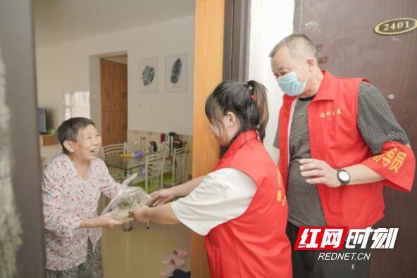 家门口养老 稳稳的幸福(图2) 家门口养老 稳稳的幸福(图2)