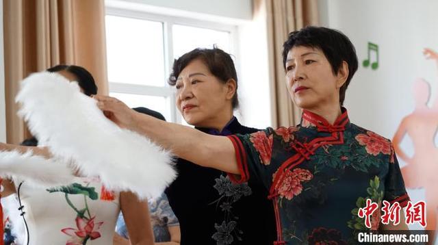 甘肃省政协聚焦智慧养老 建言“适老化”产品?；じ鋈艘?图1)